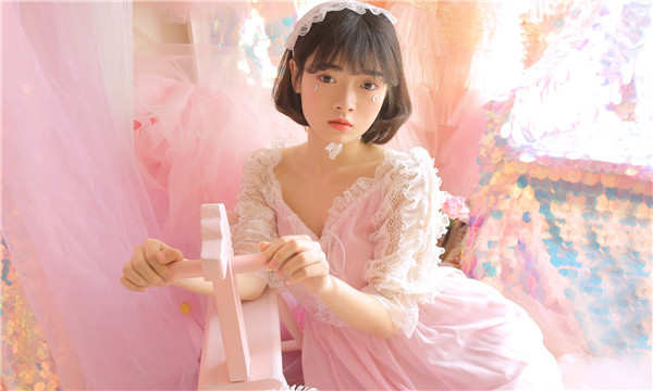 铜川供卵试管代怀生子多少钱？这一直是很多不孕不育家庭关注的话题。在中国，不孕不育的发生率越来越高，根据《中国不孕不育现状调研报告》显示，育龄夫妇的不孕不育率从20年前的3%增长至现在的12.5%-18.2%，患者人数高达6000万以上。在这样的背景下，许多家庭通过供卵试管来实现自己的生育梦想。那么，供卵试管代怀生子的费用到底是多少呢？